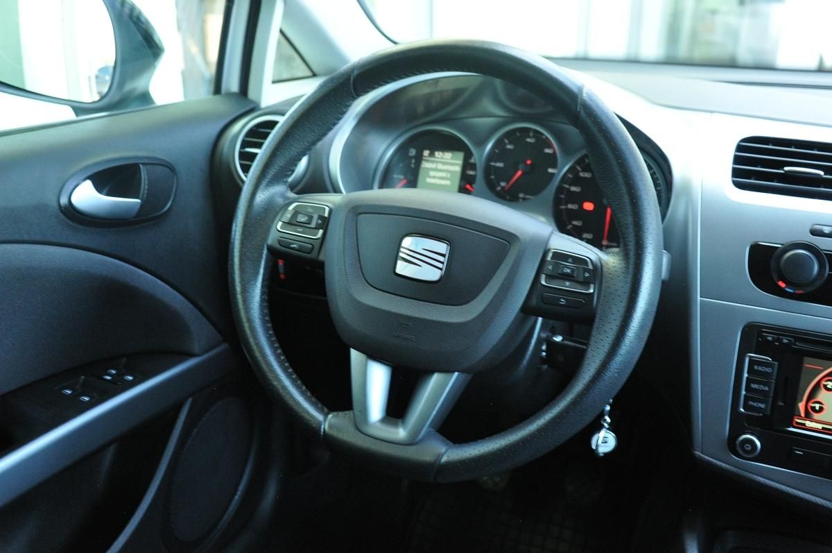 Seat Leon, 2.0TDi STYLE NAVI - fotka 6