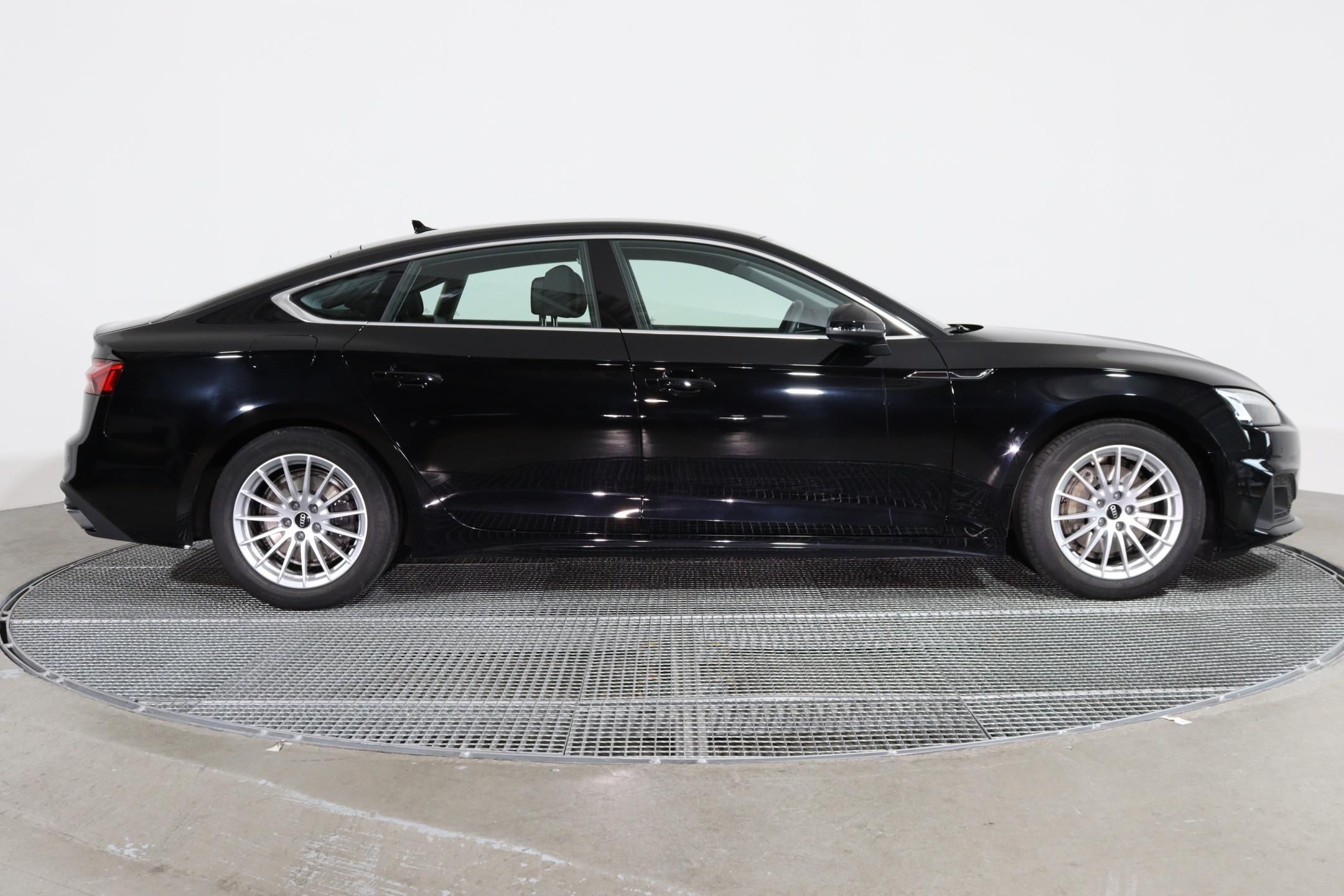 Audi A5, Sportback 40 TDI quattro Stro. - fotka 4