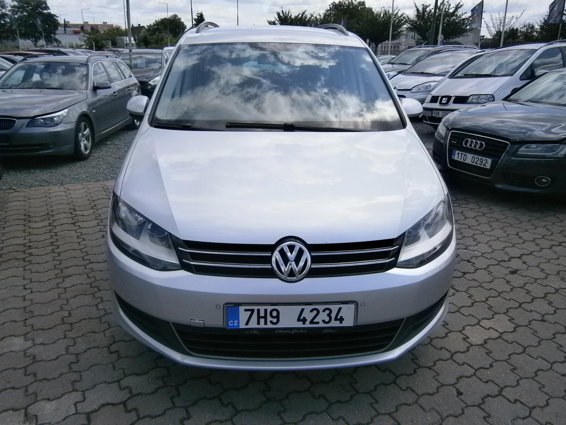 Volkswagen Sharan, 2.0TDi 103kw,7 míst - fotka 2