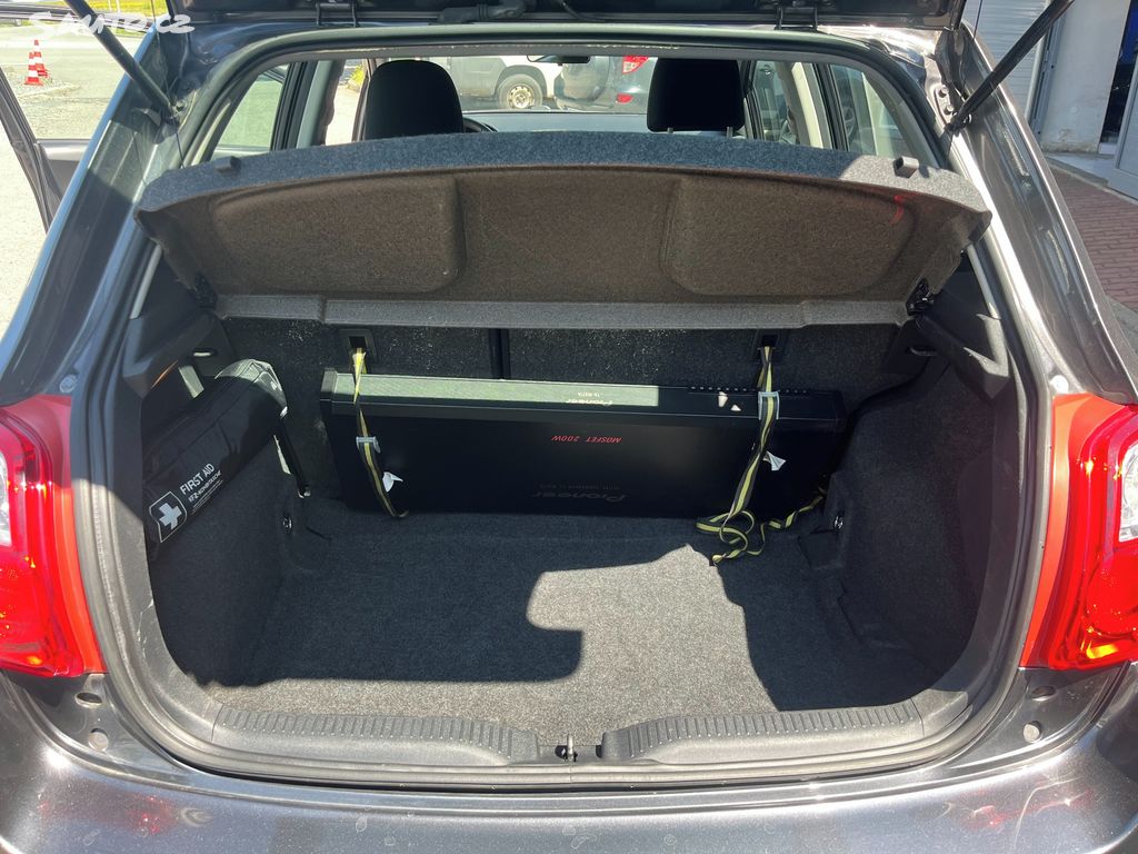 Toyota Auris, fotka 19