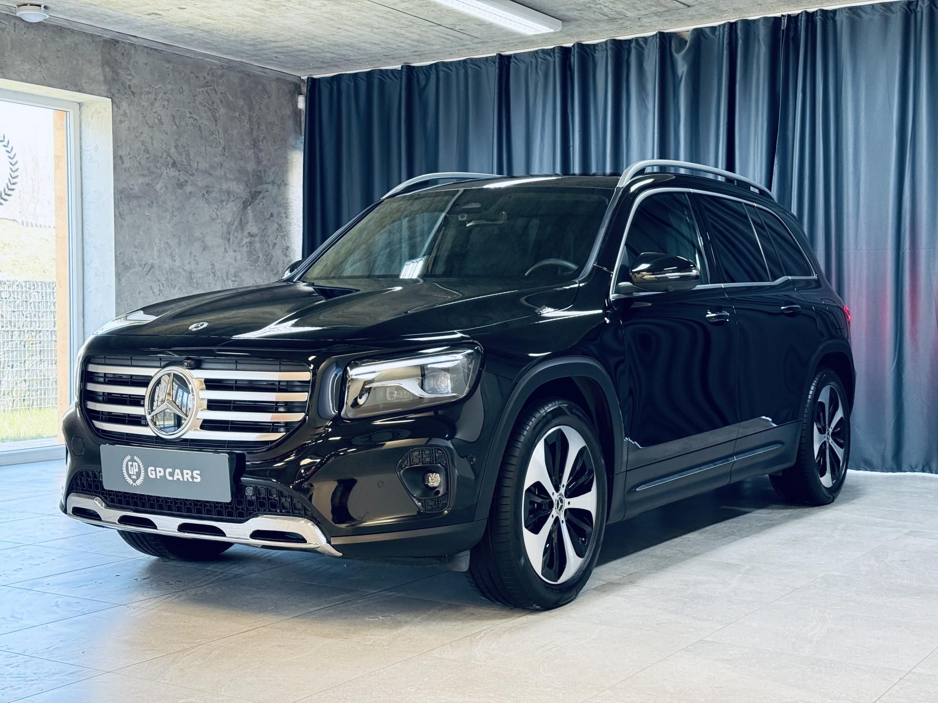 Mercedes-Benz GLB, 200d*4M*PANO*ZÁRUKA*360 - fotka 3