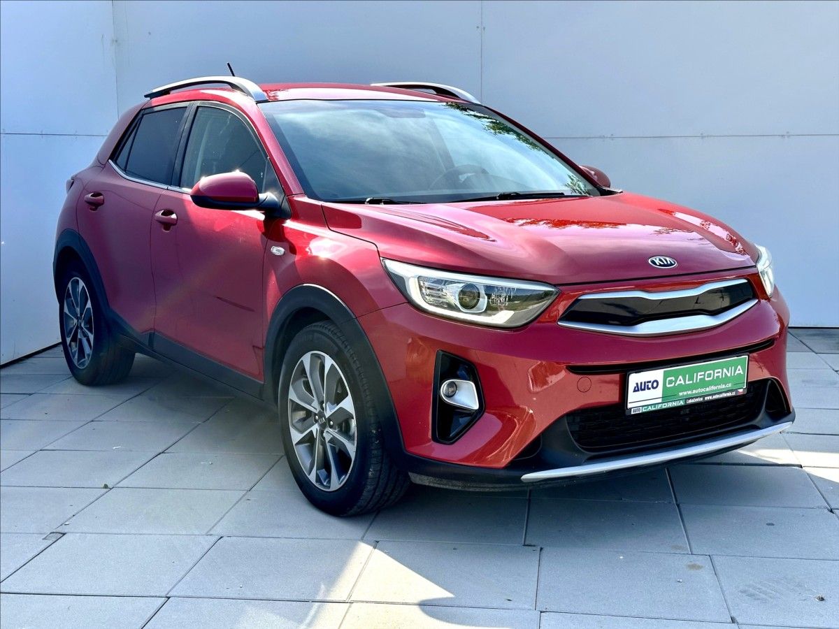 Kia Stonic, 1,6 CRDi Aut.klima,Kamera - fotka 5