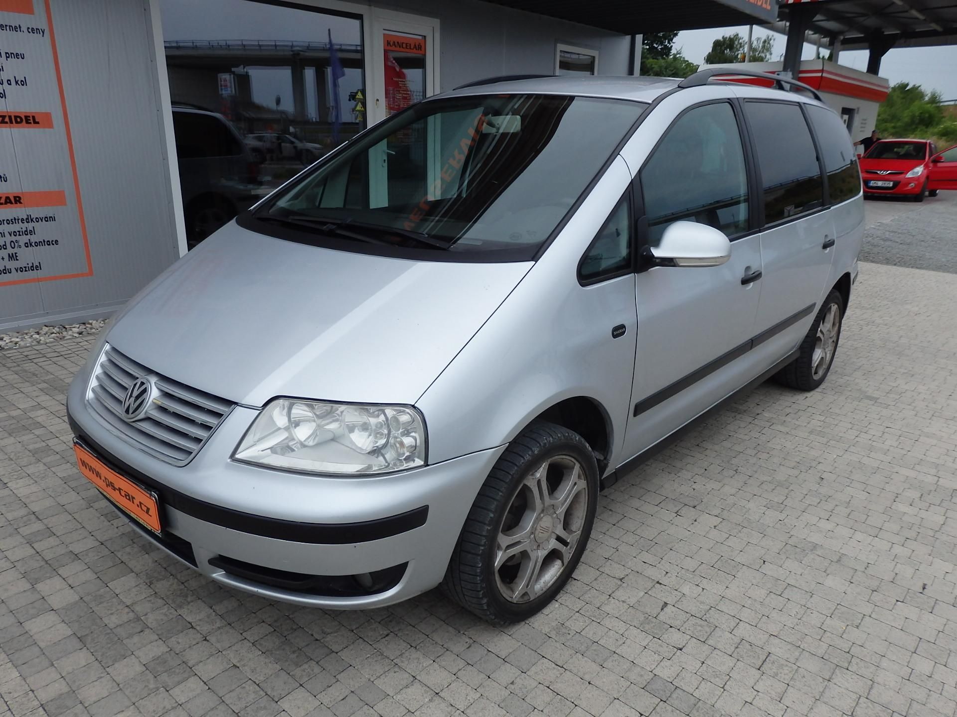 Volkswagen Sharan, 1.9 TDI 85 kW 6 MÍST, ABS - fotka 2