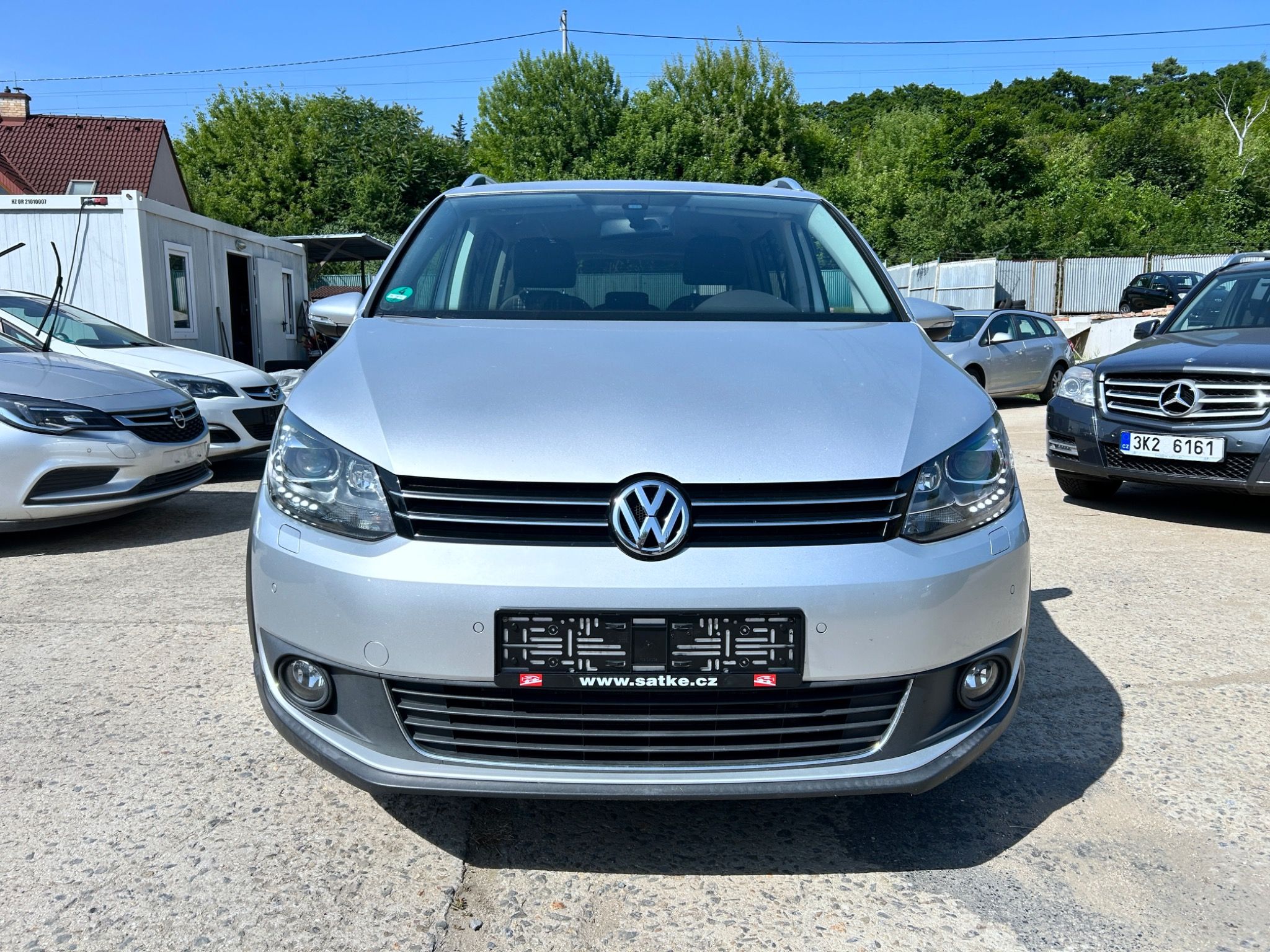 Volkswagen Touran, 2,0 TDi CROSS TOURAN - fotka 2