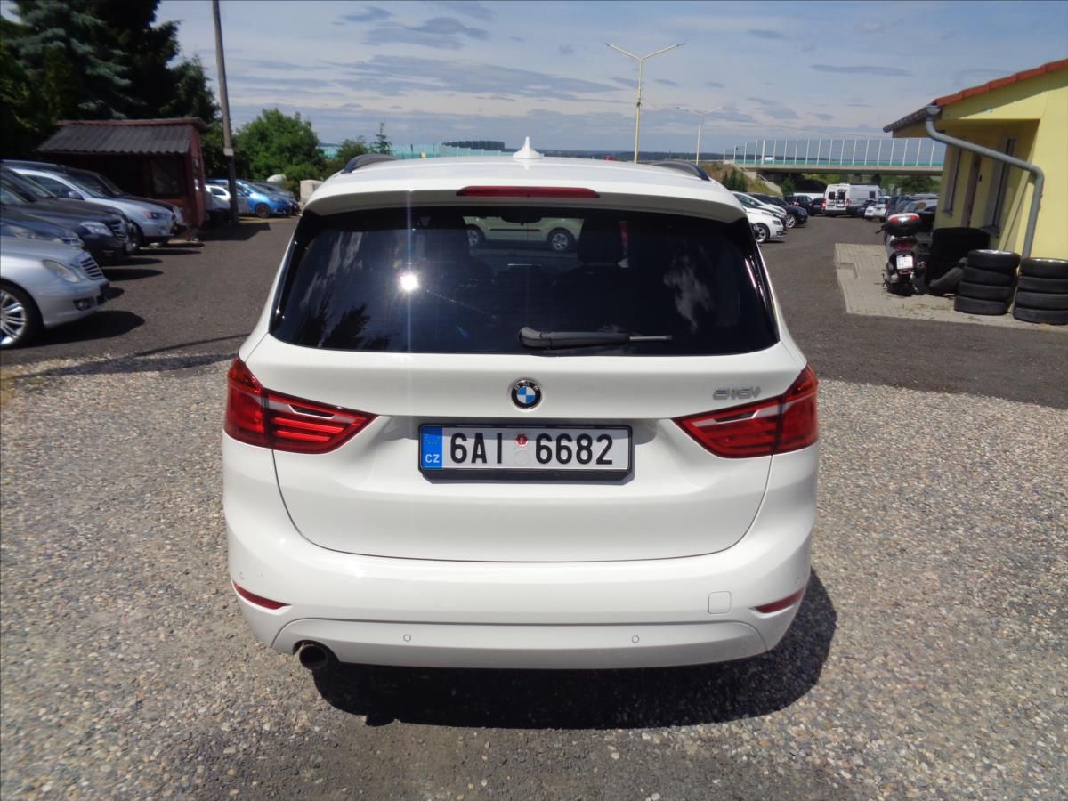 BMW Řada 2, 1,5 - fotka 4