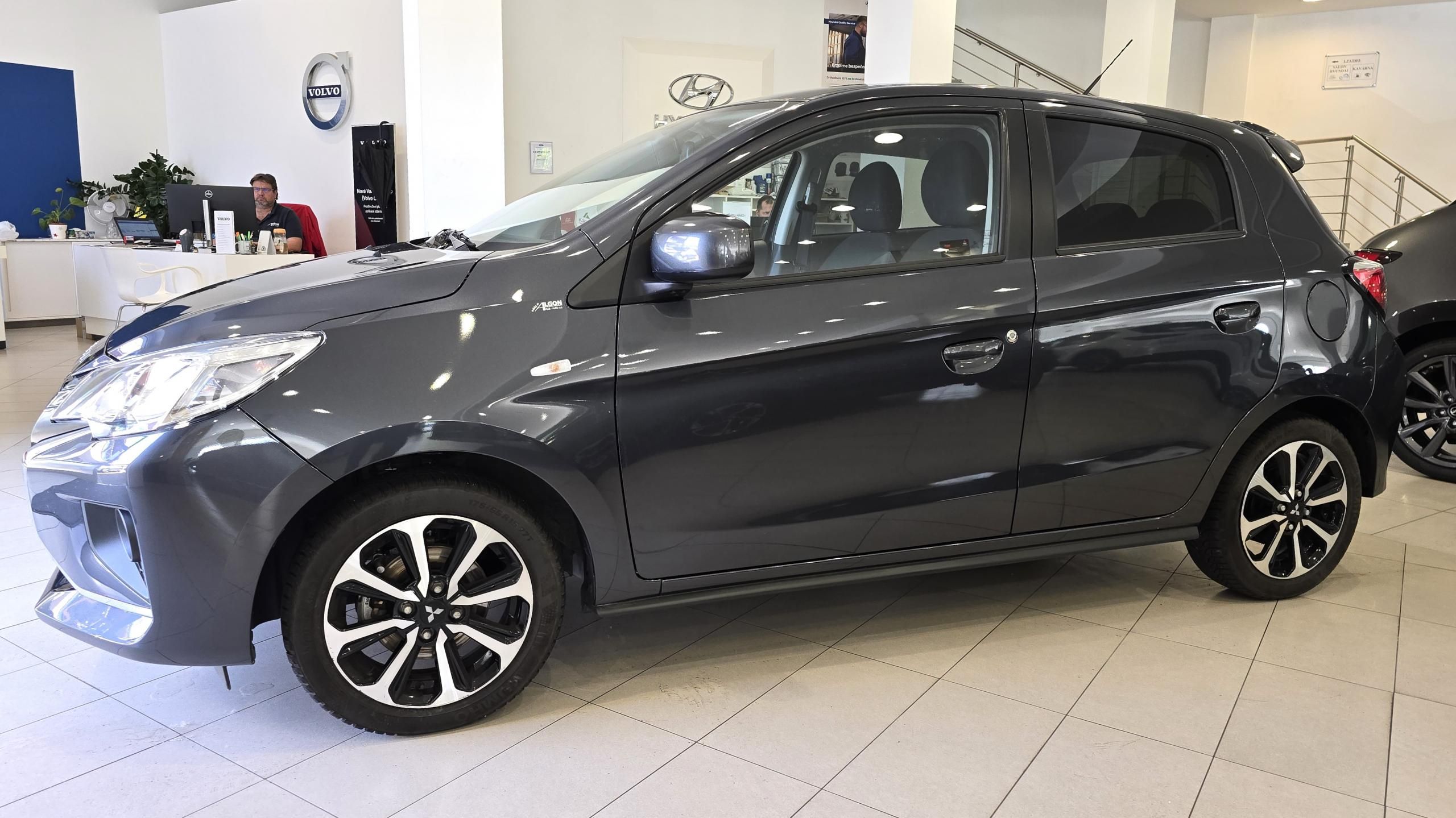 Mitsubishi Space Star, 1.2 MIVEC INVITE 5MT/2WD - fotka 6