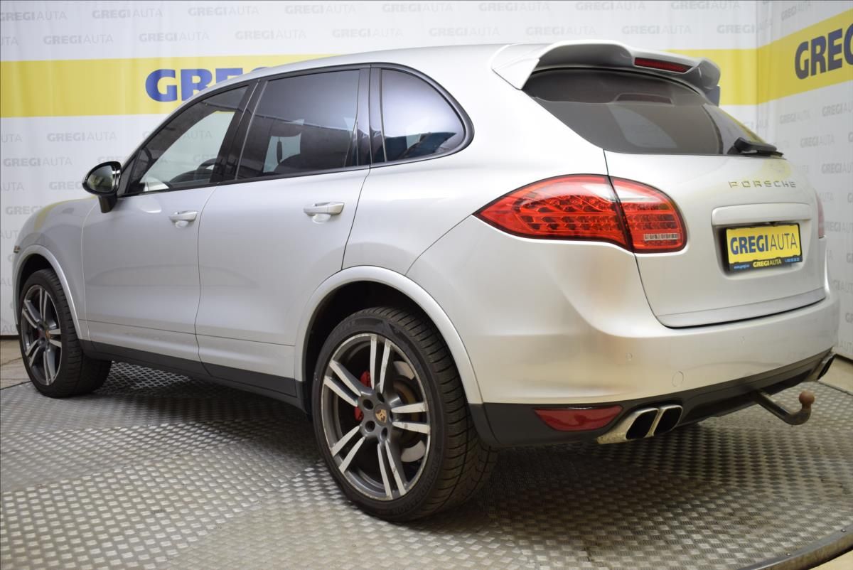 Porsche Cayenne, 4,8 V8 TURBO S,TOP STAV - fotka 6