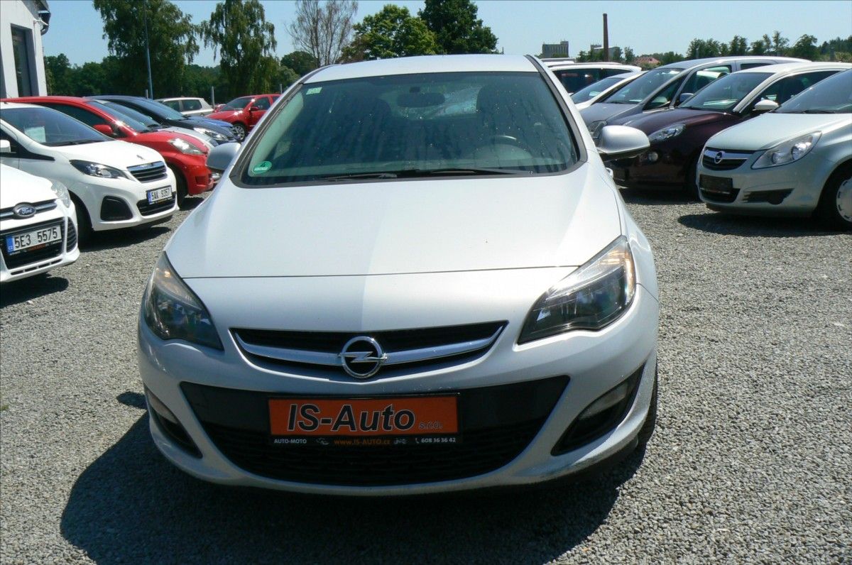 Opel Astra, 1,4 - 103 kw - fotka 3