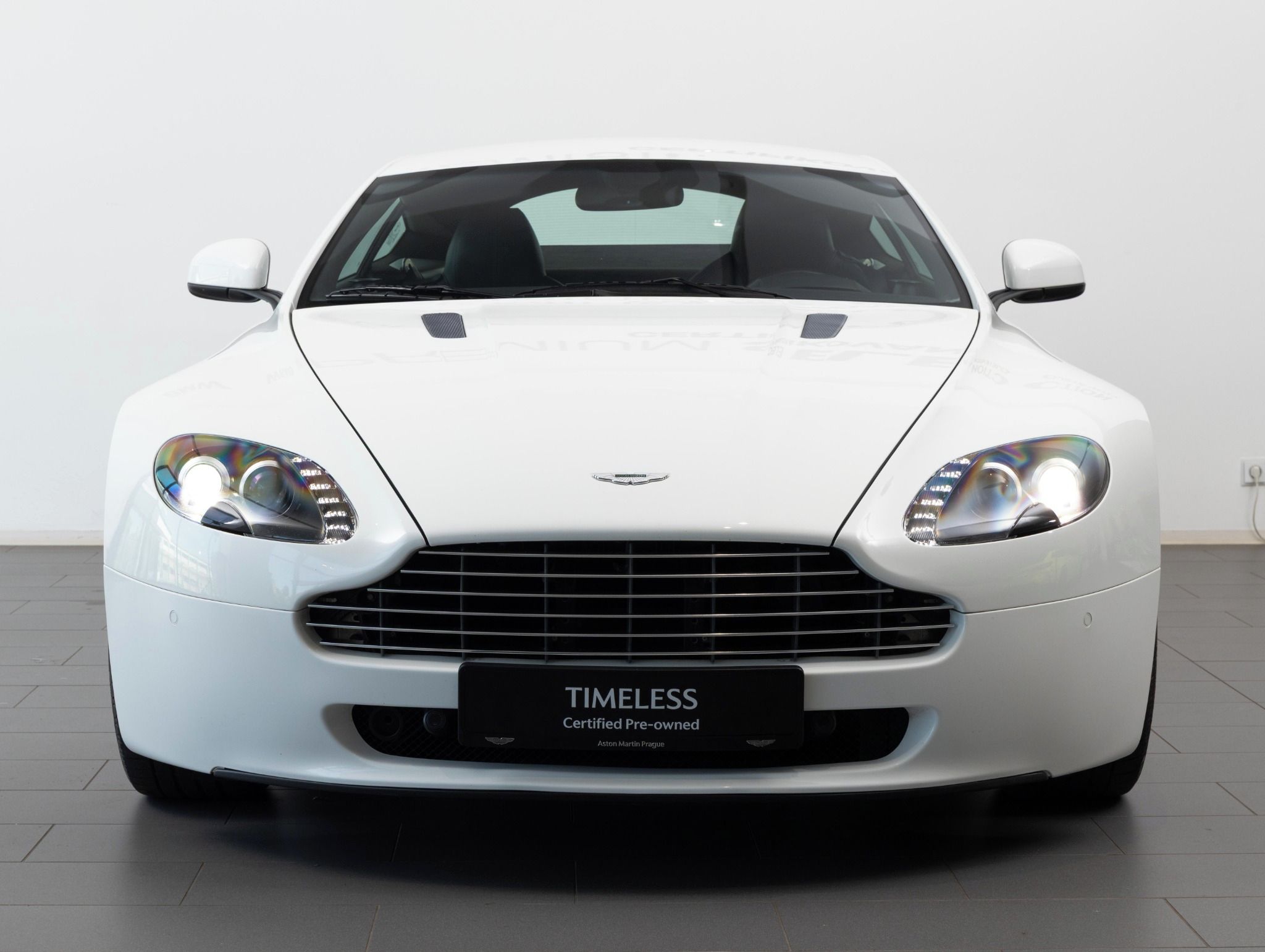 Aston Martin V8 Vantage, EU, plná servisní historie - fotka 2