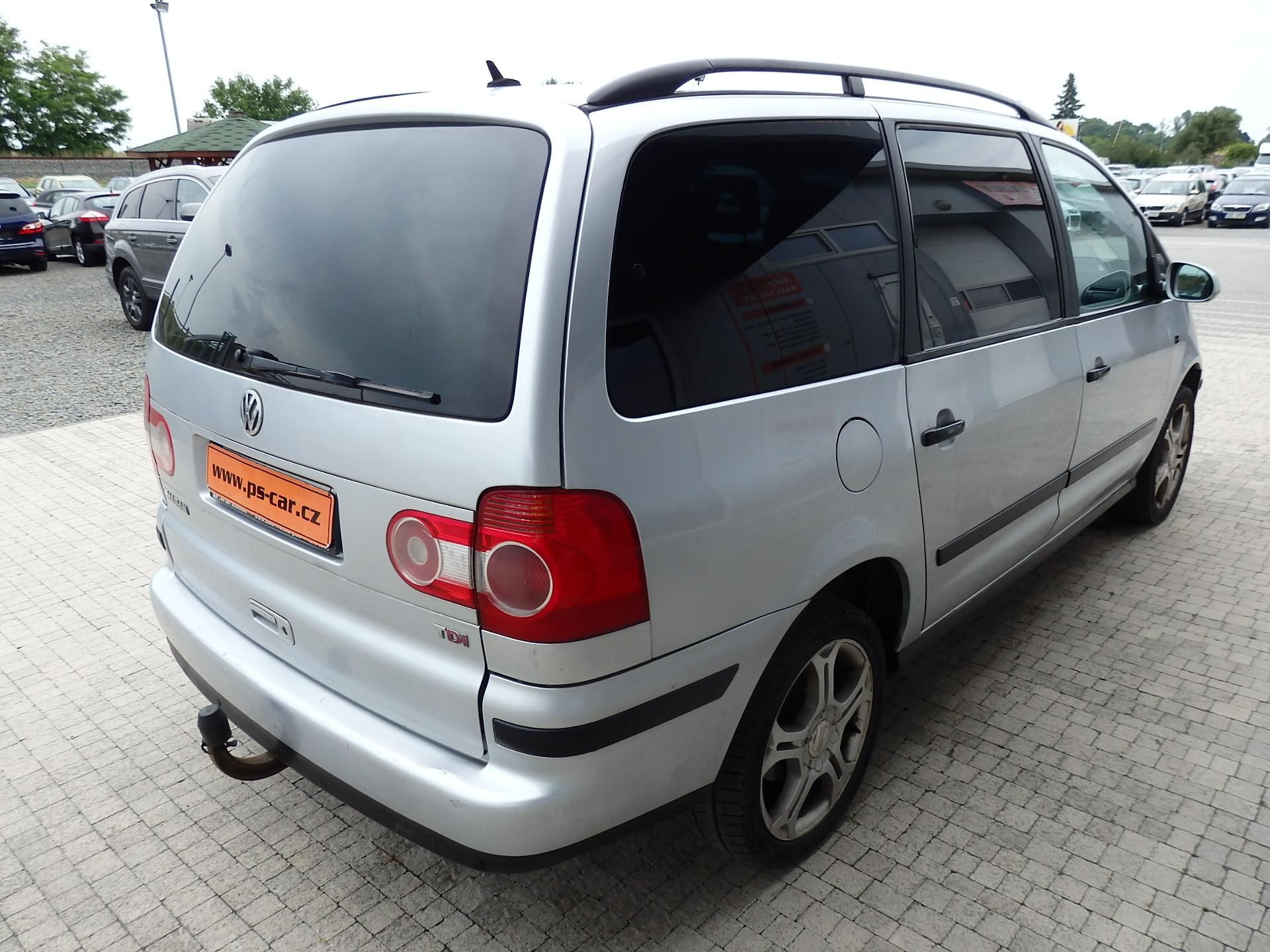 Volkswagen Sharan, 1.9 TDI 85 kW 6 MÍST, ABS - fotka 4