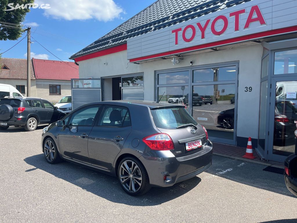 Toyota Auris, fotka 3