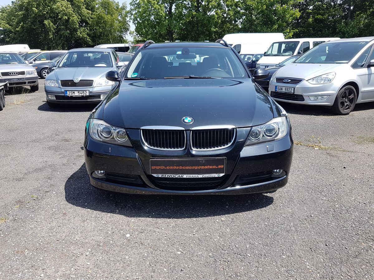 BMW Řada 3, 318 2.0i 6RYCHLOSTÍ NAVI - fotka 2