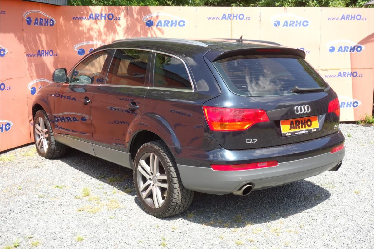 Audi Q7, 4,2 i V8 257KW, ČR, QUATTRO. - fotka 5