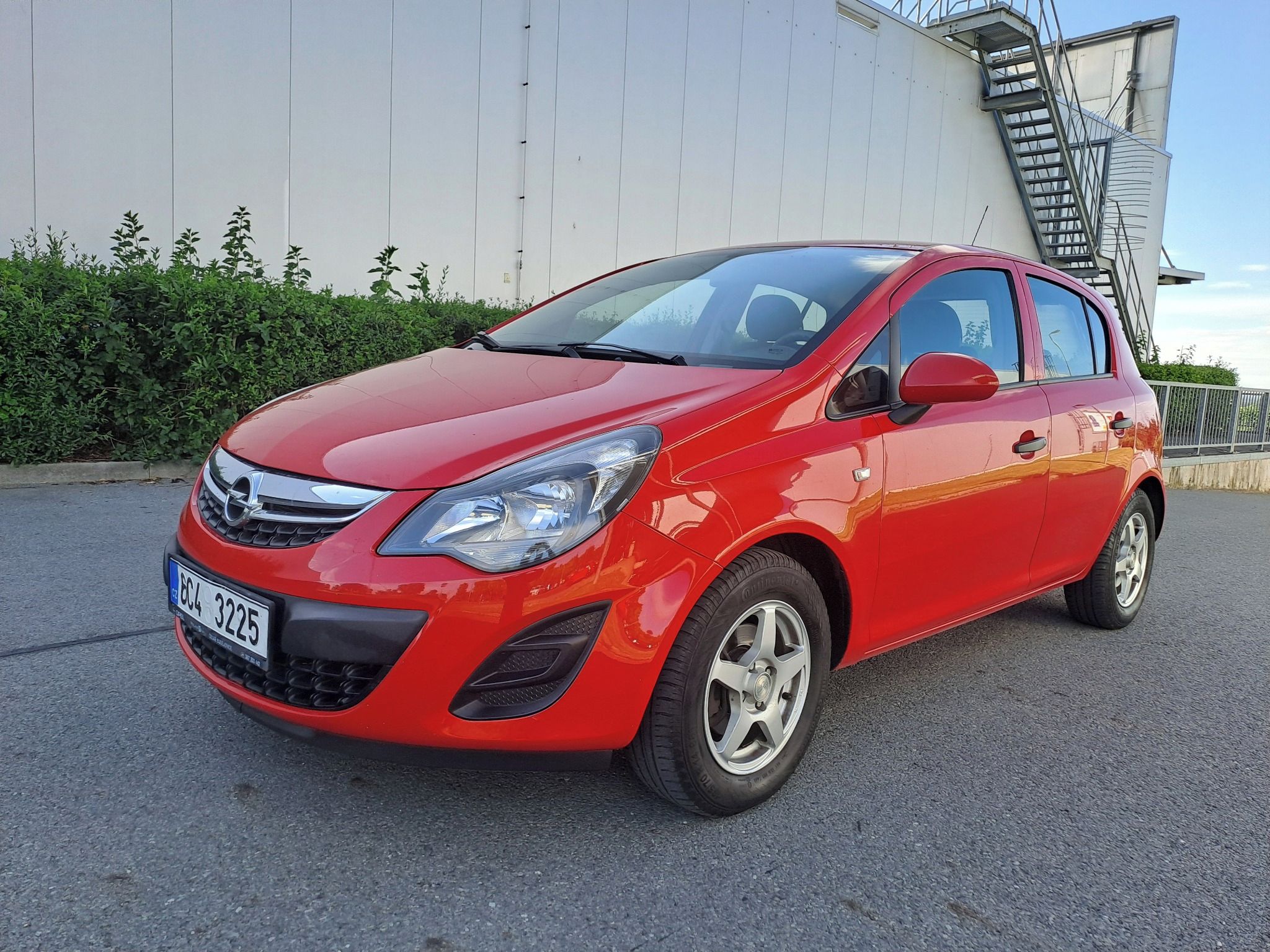 Opel Corsa, 1.0i ČR 2.MAJ PĚKNÁ+ZIMNÍ KOLA - fotka 3