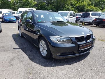 318 2.0i 6RYCHLOSTÍ NAVI