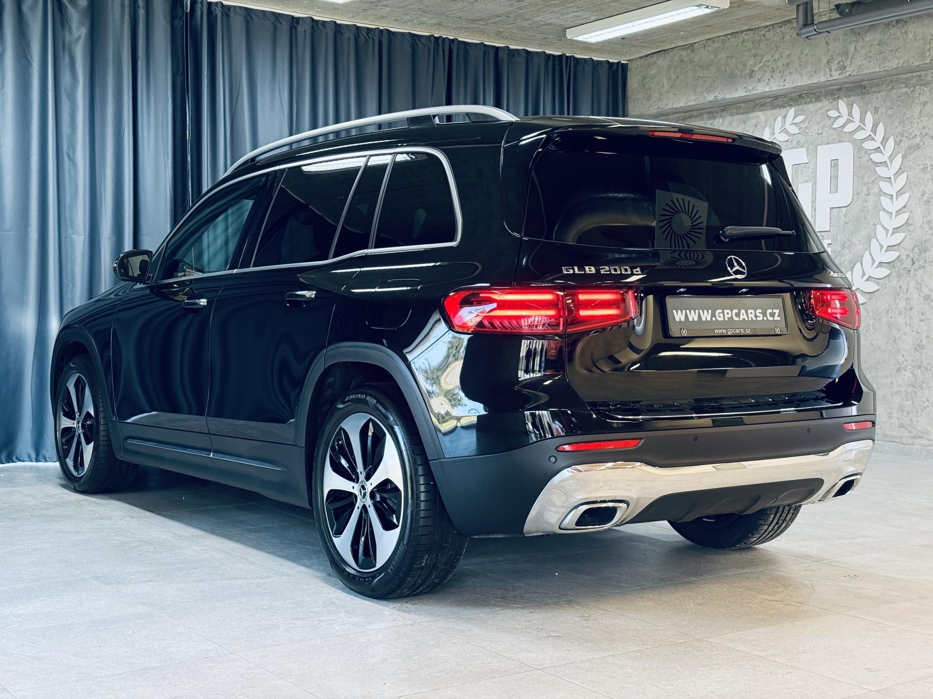 Mercedes-Benz GLB, 200d*4M*PANO*ZÁRUKA*360 - fotka 6