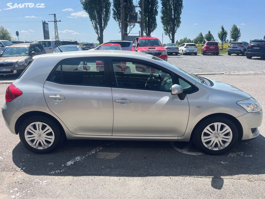 Toyota Auris, fotka 9