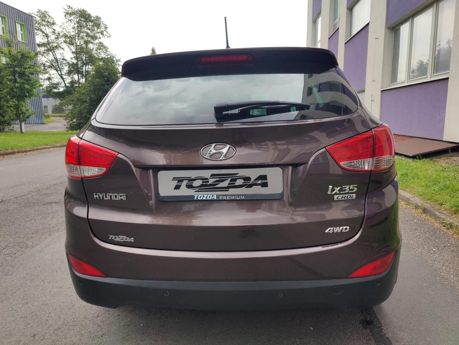Hyundai ix35, 2,0 CRDi 4WD + pneu - fotka 4