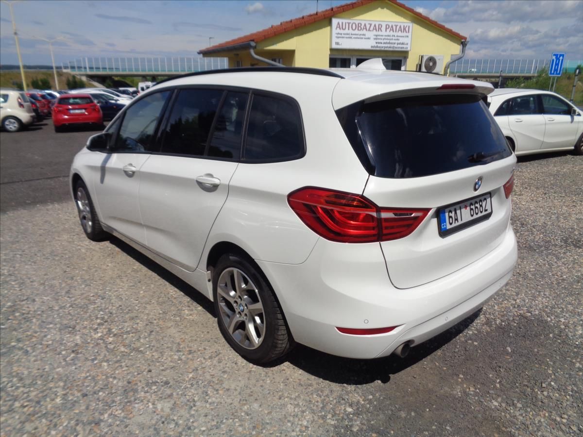 BMW Řada 2, 1,5 - fotka 3