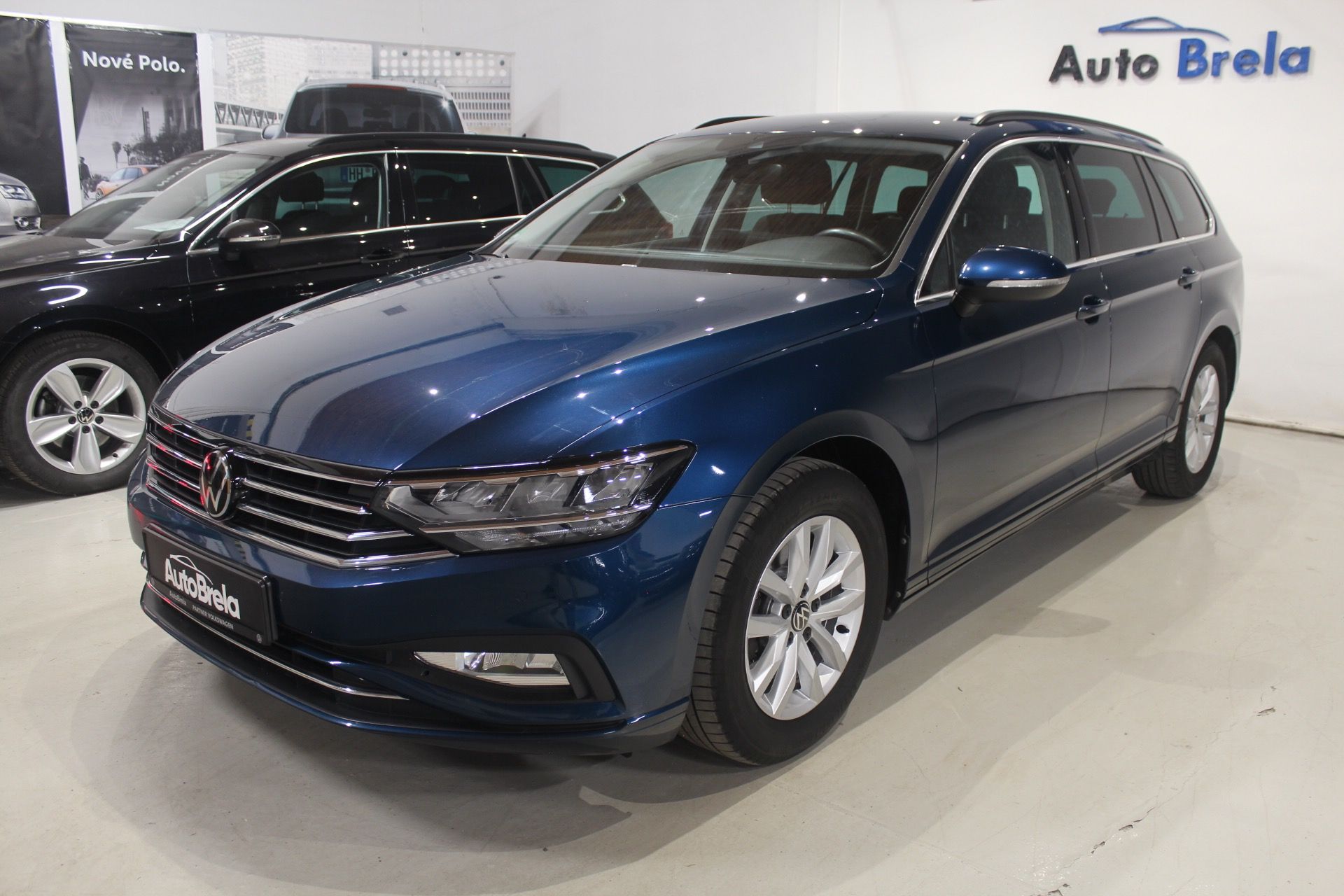 Volkswagen Passat, 2.0TDI DSG Display LED 2022 - fotka 6