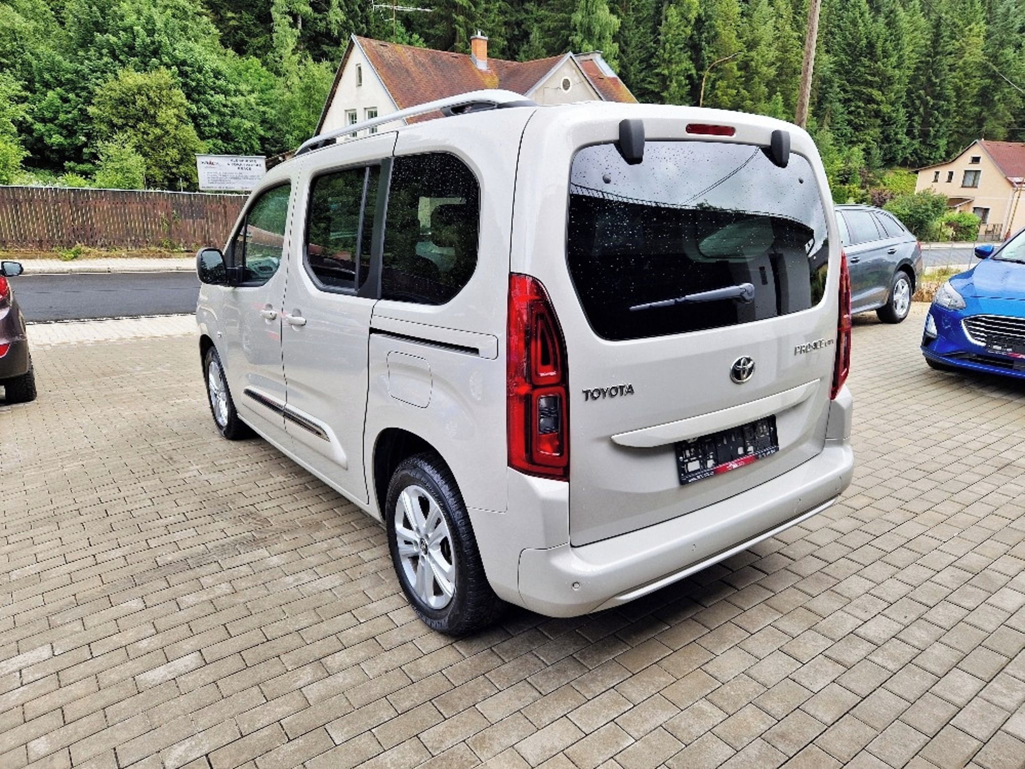 Toyota Proace City Verso, 1.5 D Family - fotka 3