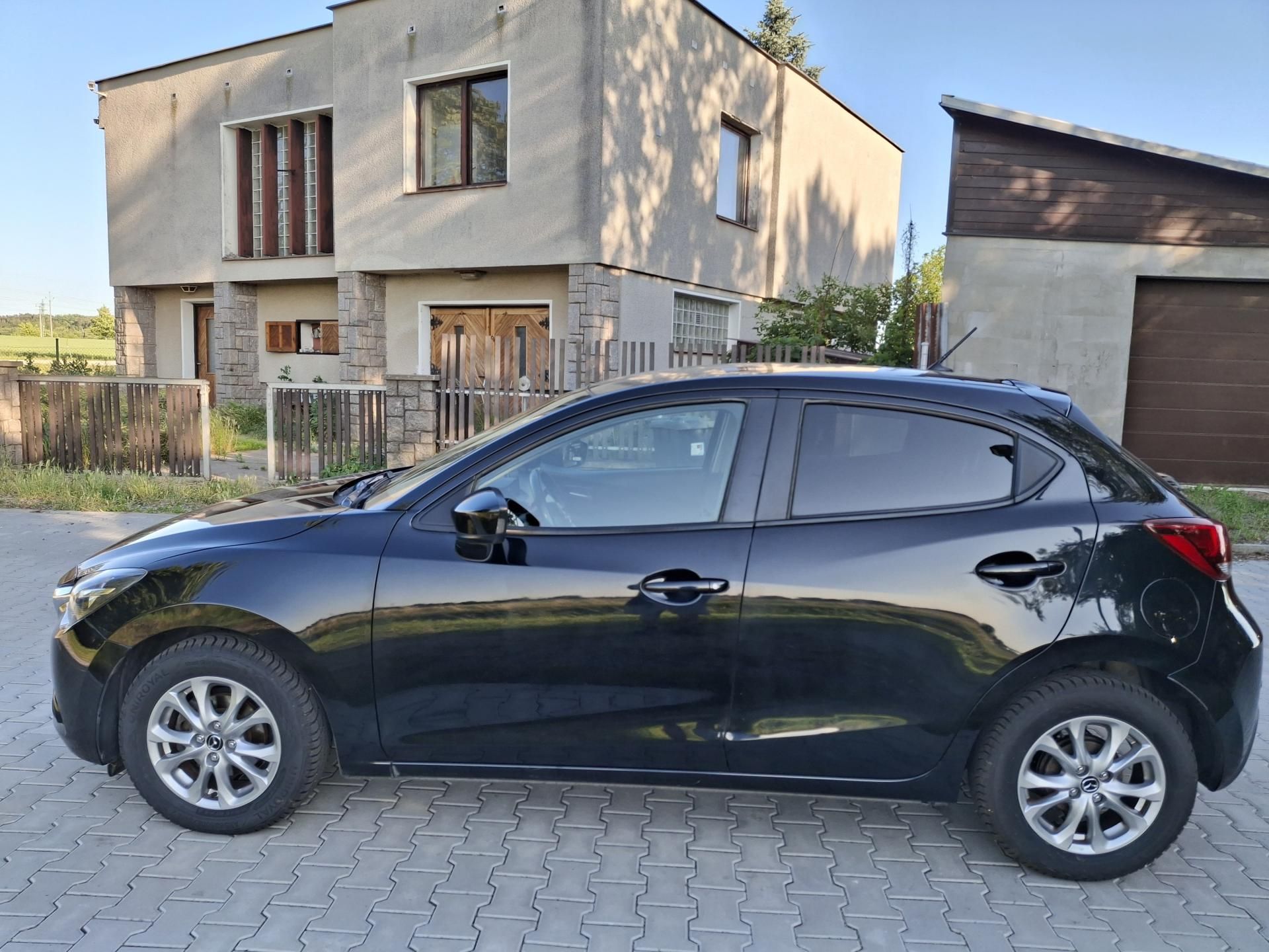 Mazda 2, 1.5 benzin skyactive sport - fotka 2