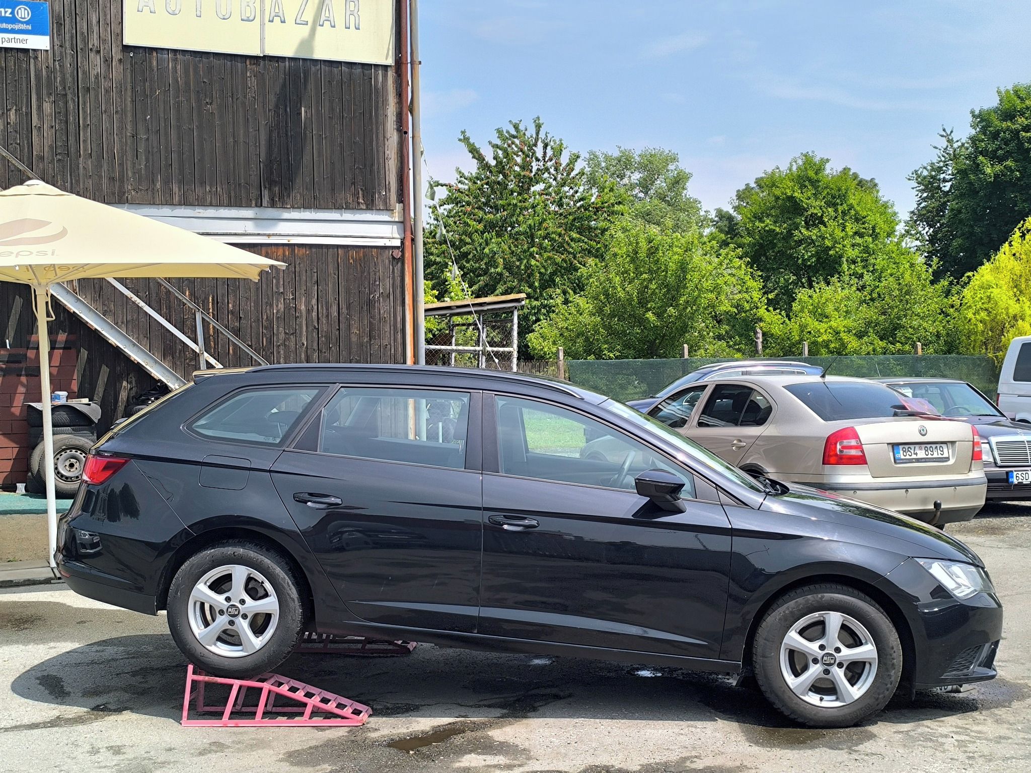 Seat Leon, 1.6 TDi Reference,Temp,1maj,AL - fotka 6