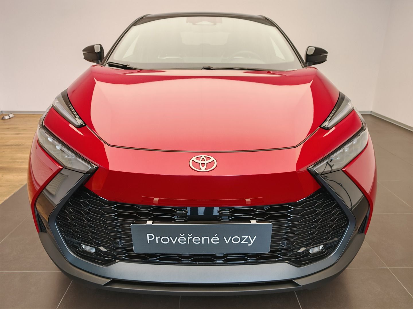 Toyota C-HR, 2.0 Hybrid 4x2 Executive - fotka 2