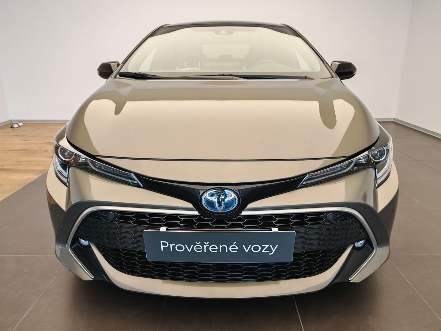 Toyota Corolla, Hatchback - 1.8L HEV - fotka 2