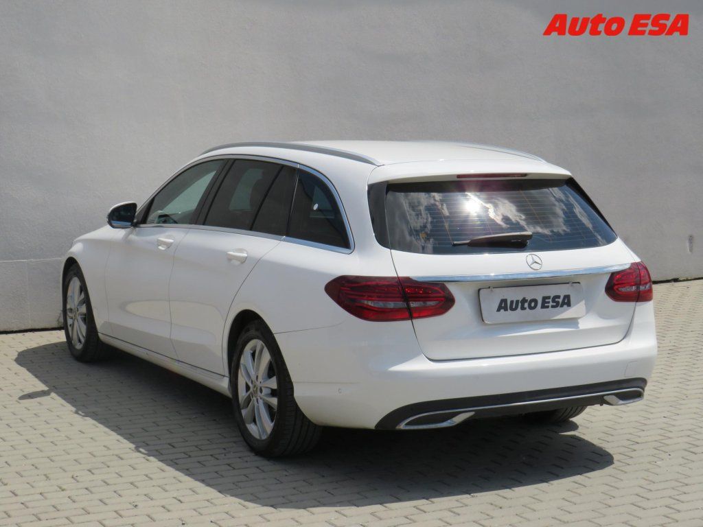 Mercedes-Benz Třídy C, 2.0CDi C 220d,ČR,AT,LED - fotka 6