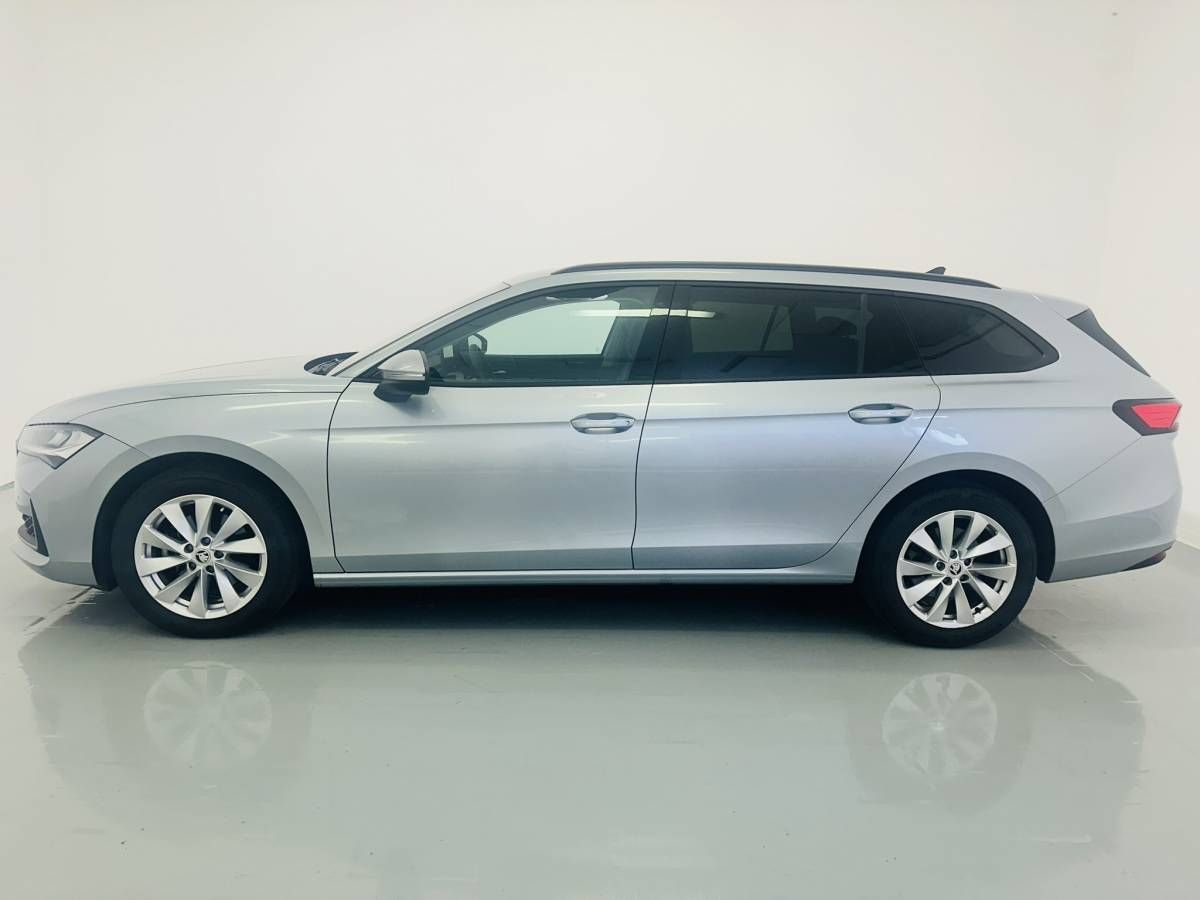 Škoda Superb, Combi Selection 2,0TDI 110kW D - fotka 3