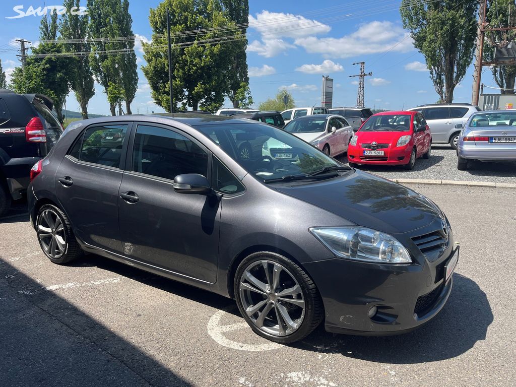 Toyota Auris, fotka 6