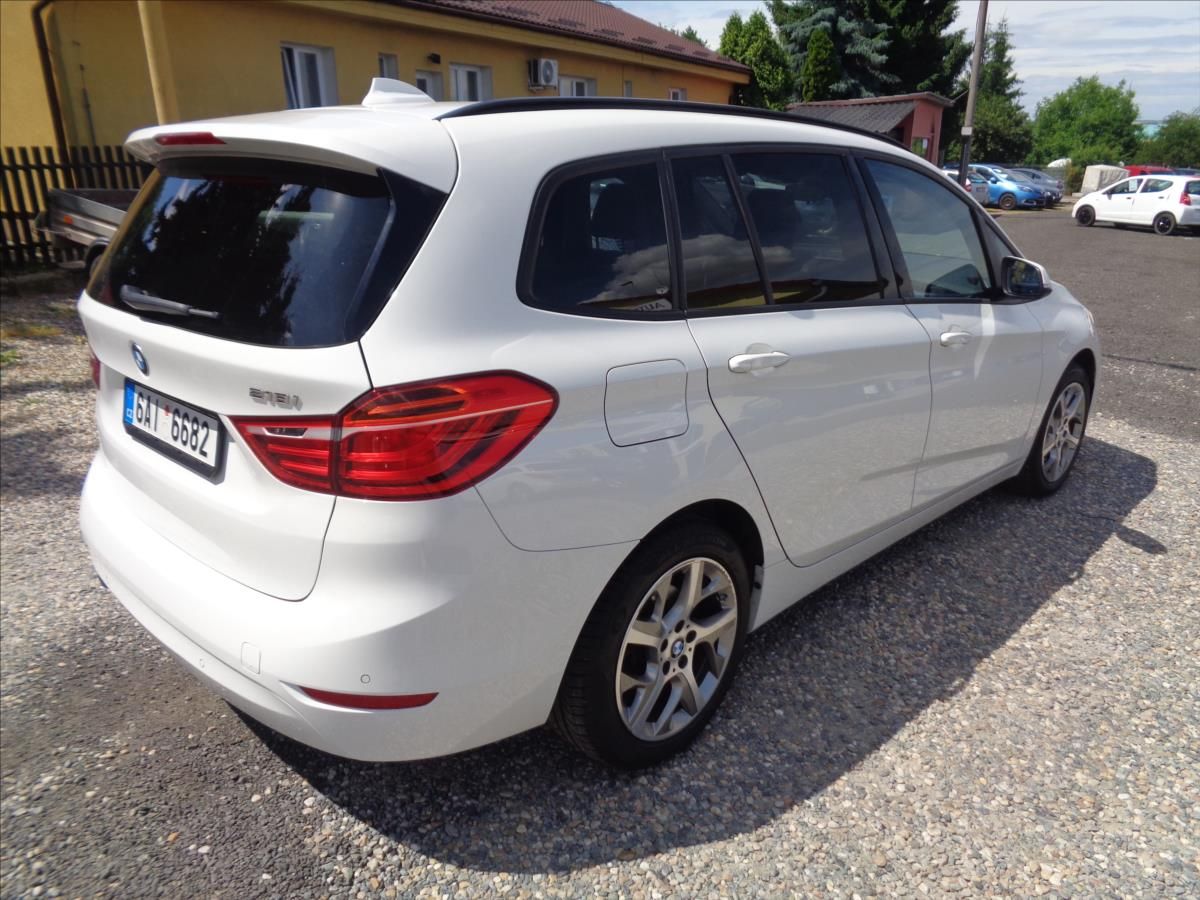 BMW Řada 2, 1,5 - fotka 5