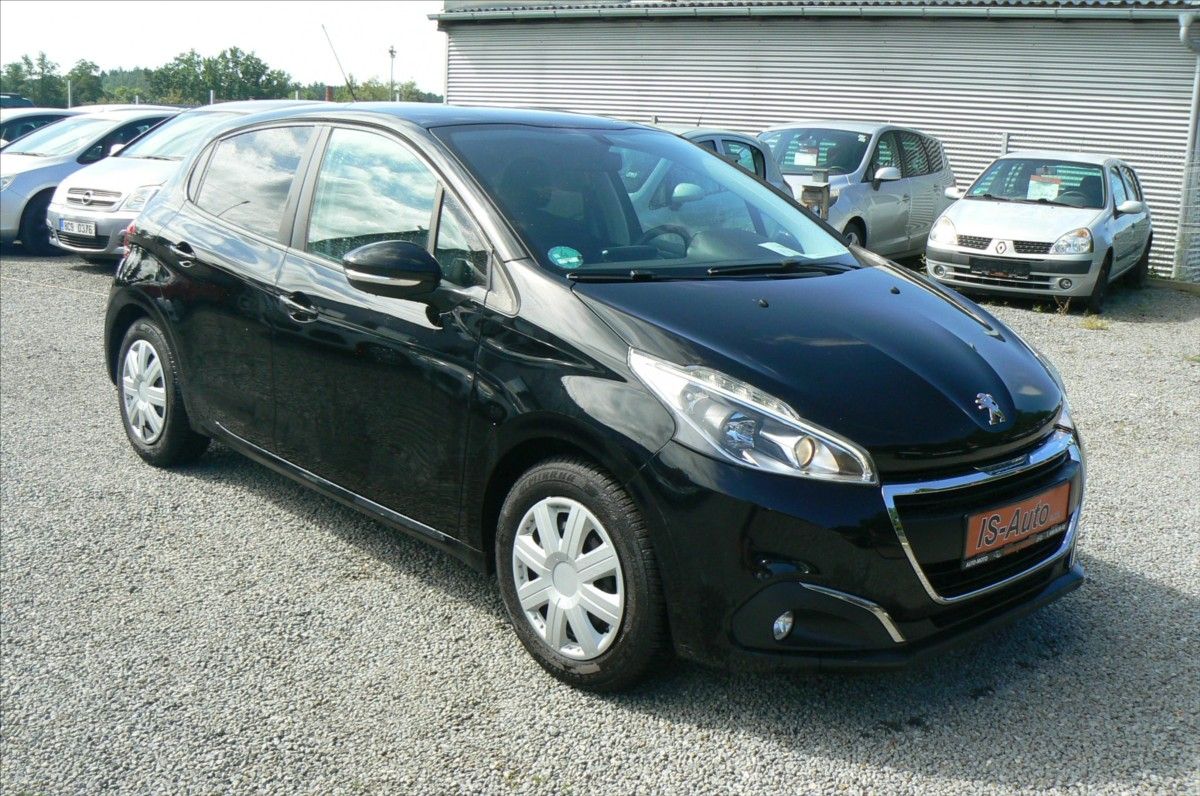 Peugeot 208, 1,2 - fotka 2