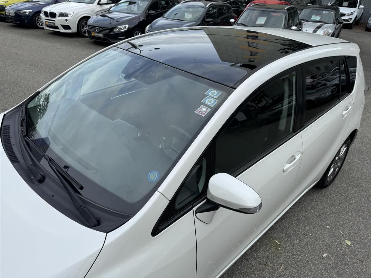 Toyota Verso, 2,0 7.MIST+BILÁ METALIZA !! - fotka 4