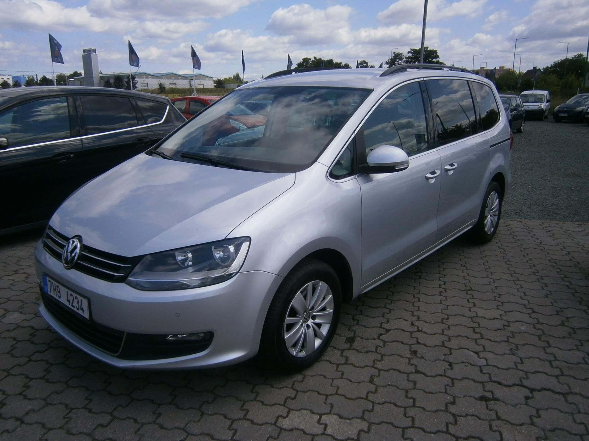 Volkswagen Sharan, 2.0TDi 103kw,7 míst - fotka 3
