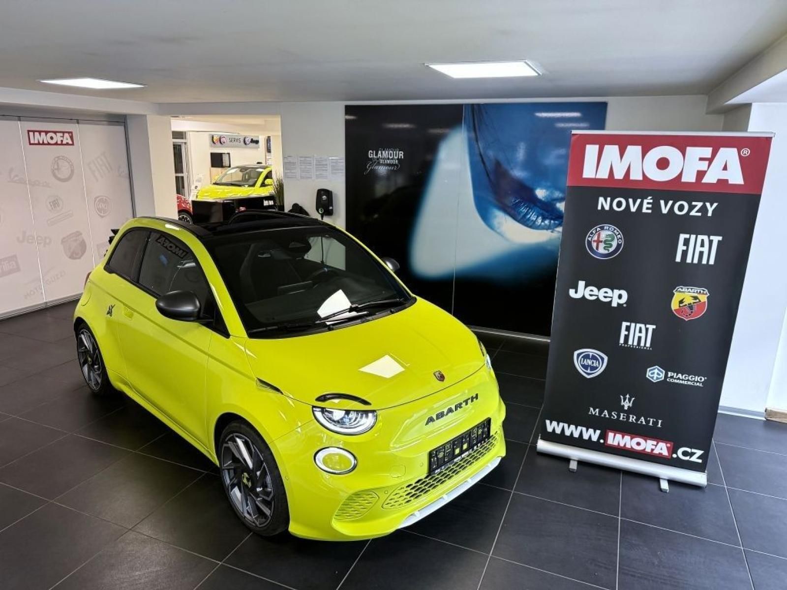 Abarth 500e, Cabrio 114 kW (155k) Turismo - fotka 2