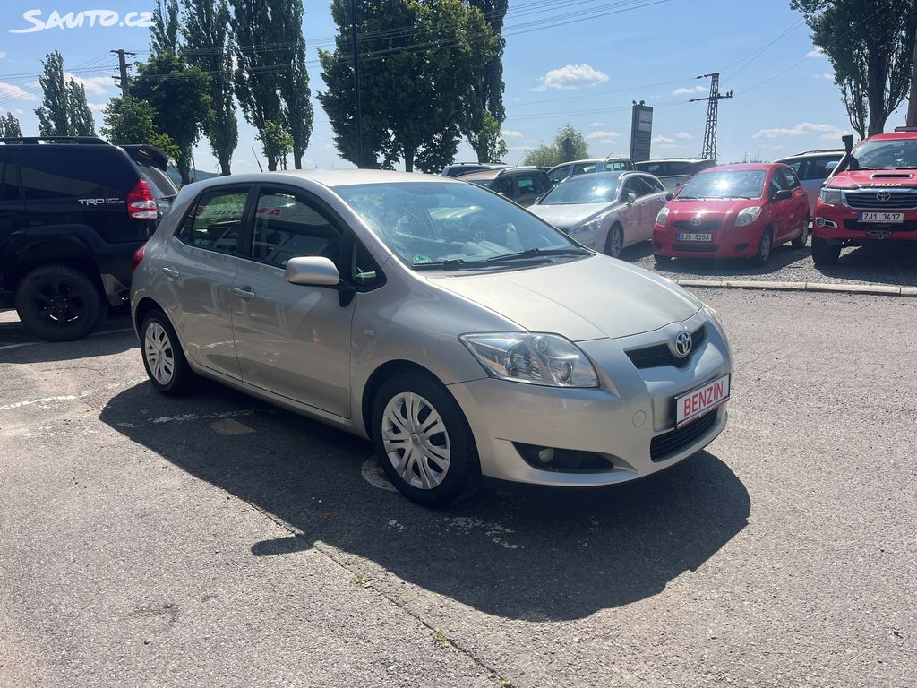 Toyota Auris, fotka 10