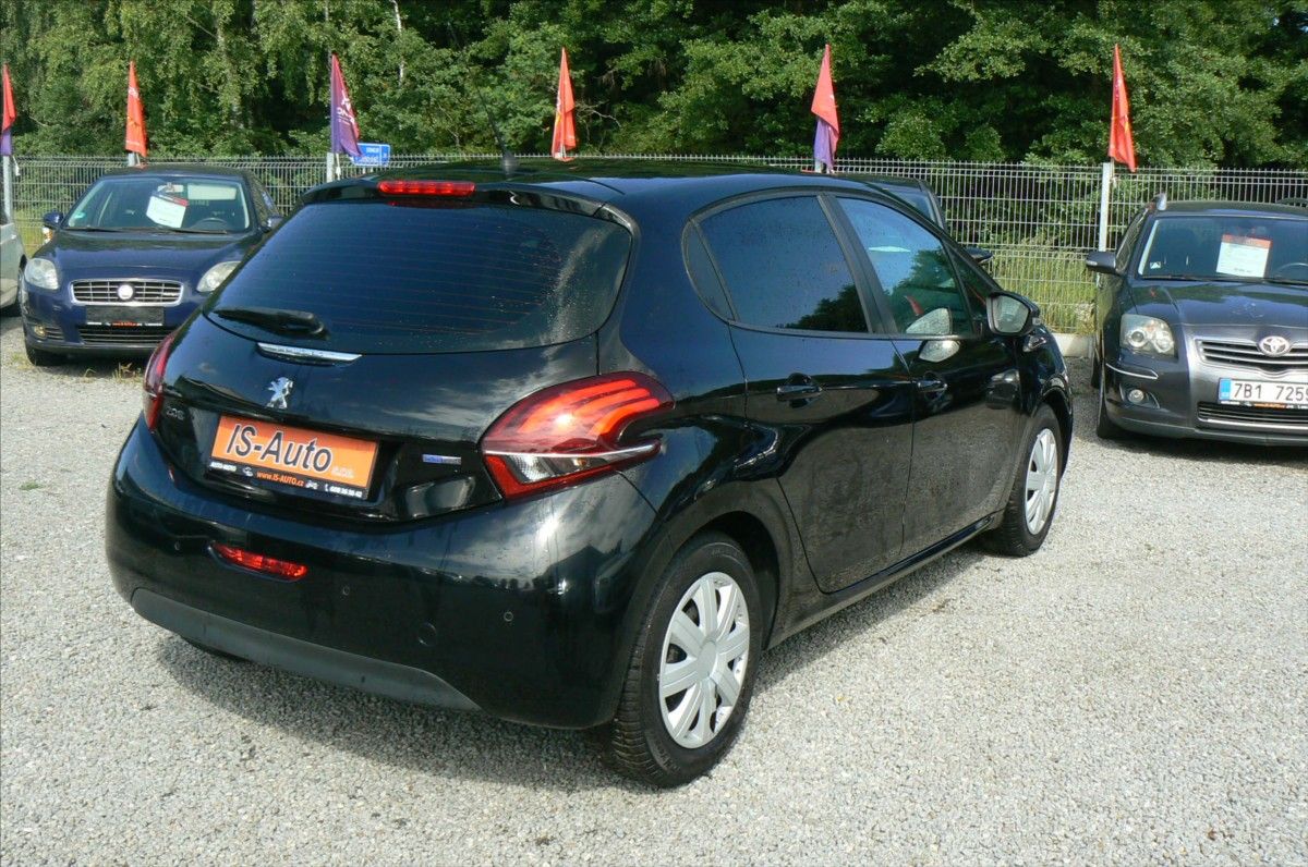 Peugeot 208, 1,2 - fotka 4