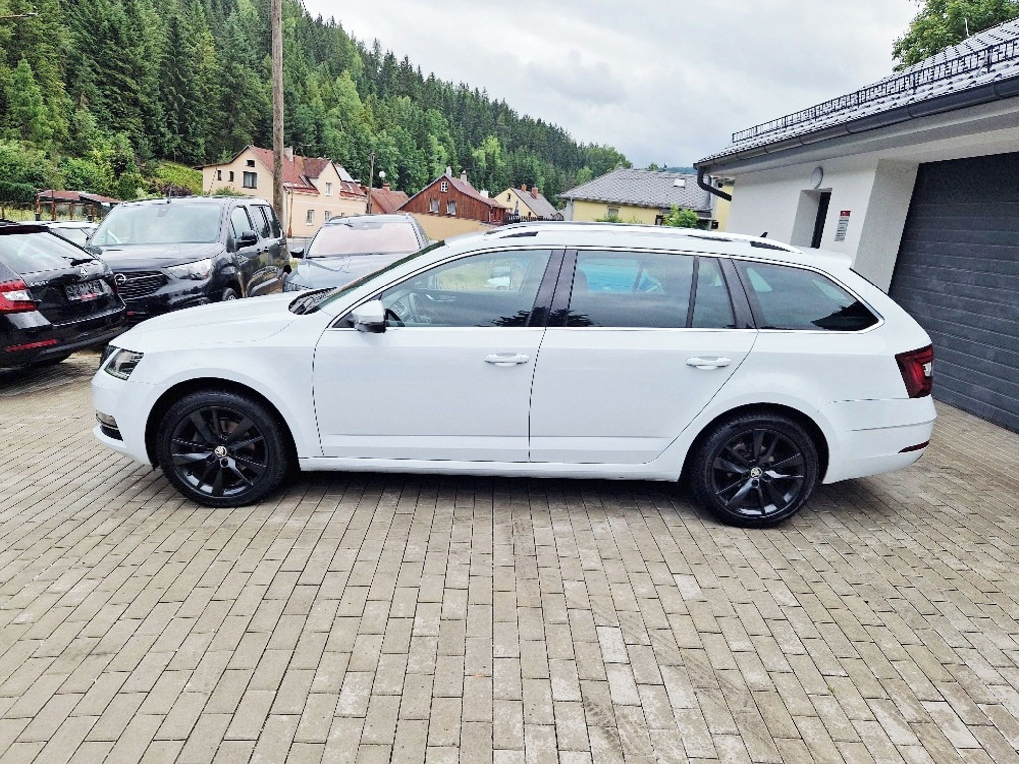 Škoda Octavia, 1.5 TSi (110 kW), LED, tažné - fotka 5
