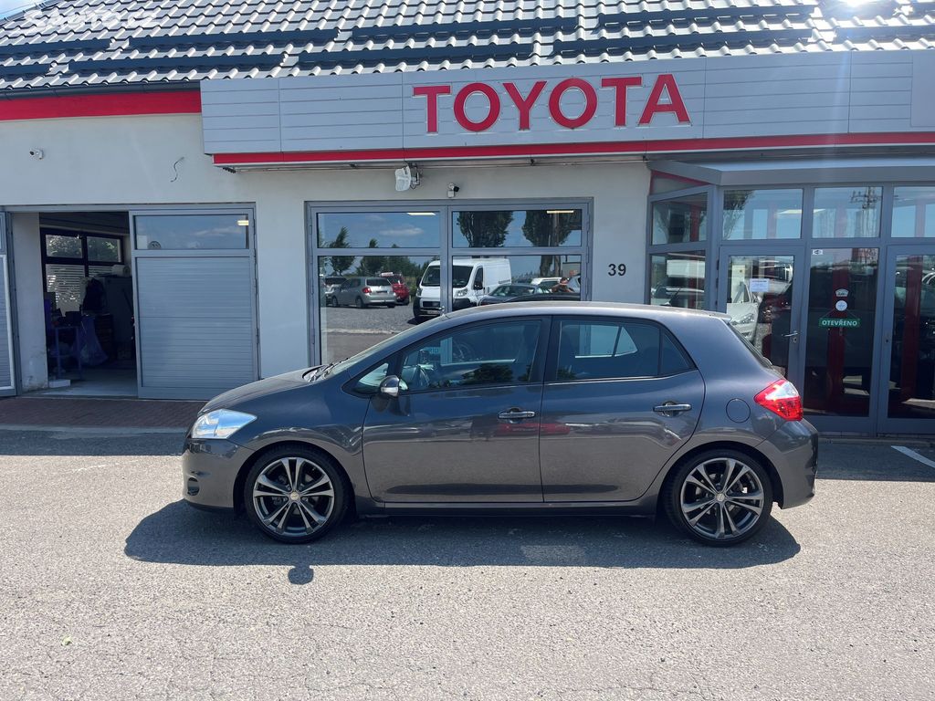 Toyota Auris, fotka 2