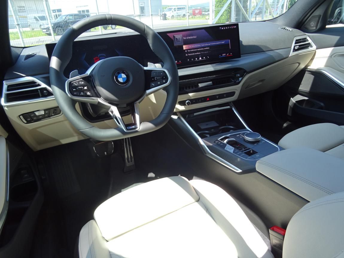 BMW Řada 3, 330d xDrive Sedan - fotka 4