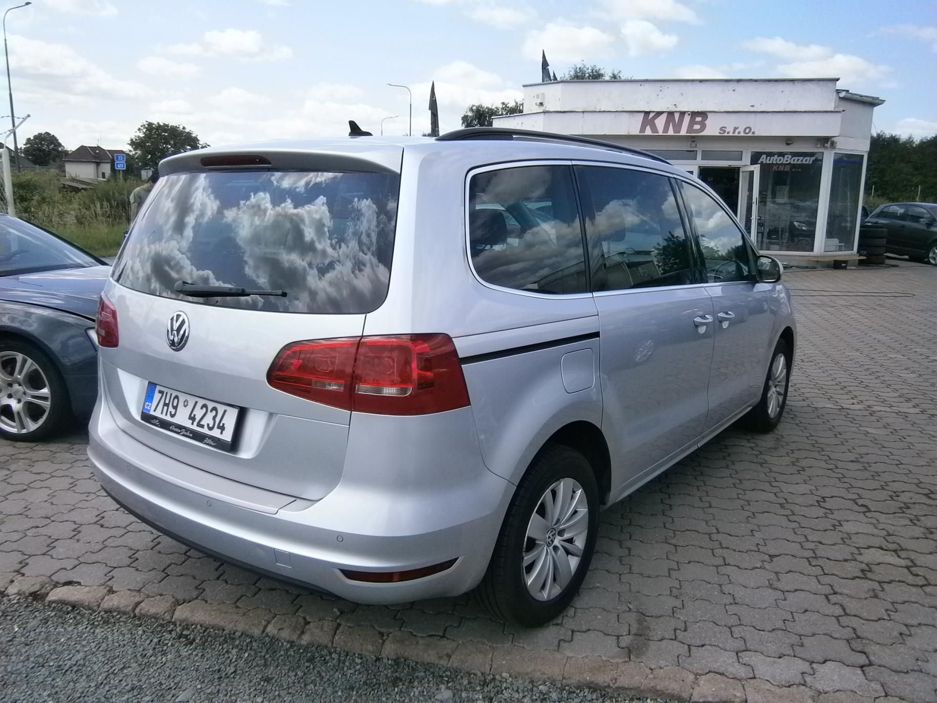 Volkswagen Sharan, 2.0TDi 103kw,7 míst - fotka 6