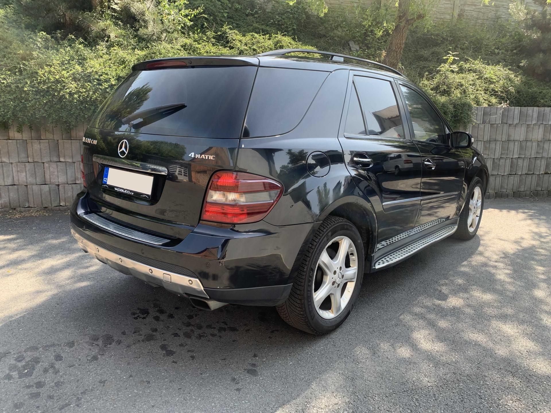 Mercedes-Benz Třídy M, ML 420 CDi V8 4MATIC VZDUCH - fotka 4