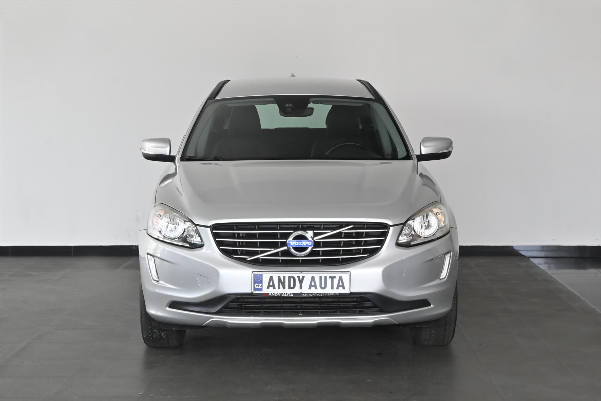 Volvo XC60, 2,4 D5 133 kW AT6 AWD Záruka a - fotka 2