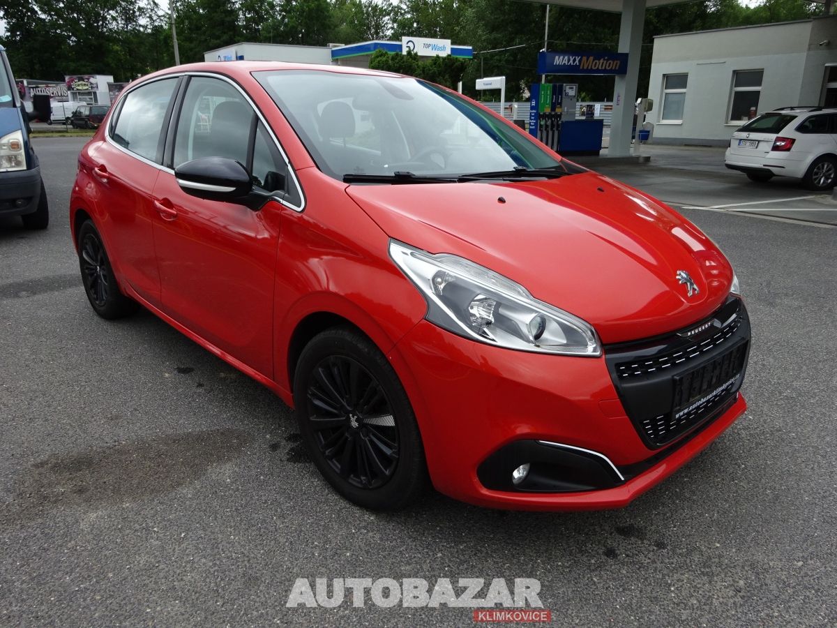 Peugeot 208, 1.2 puretech, garance km - fotka 4