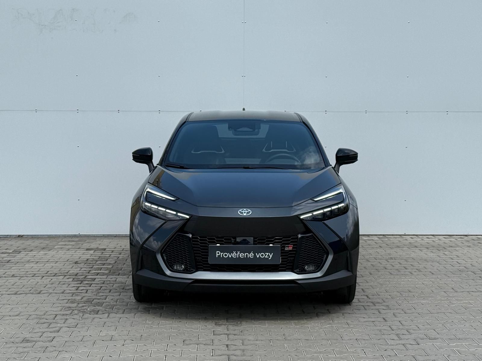 Toyota C-HR, 2,0 PHEV E-CVT GR Sport - fotka 4
