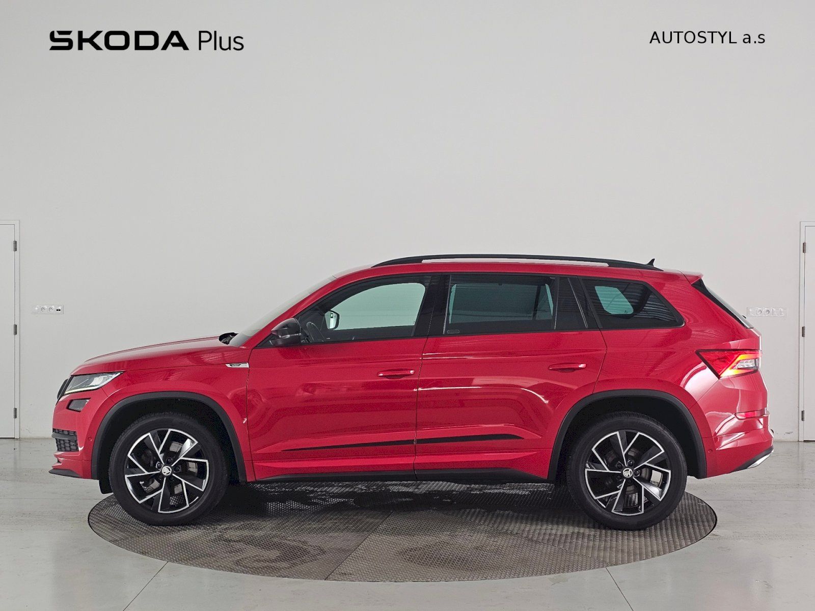 Škoda Kodiaq, 2.0TDI 140kW 4x4 DSG SPORTLINE - fotka 3