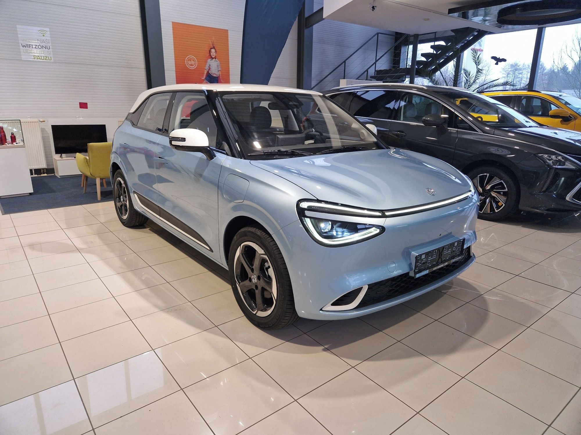 Dongfeng Box, Výbava E2, baterie 43kWh - fotka 2