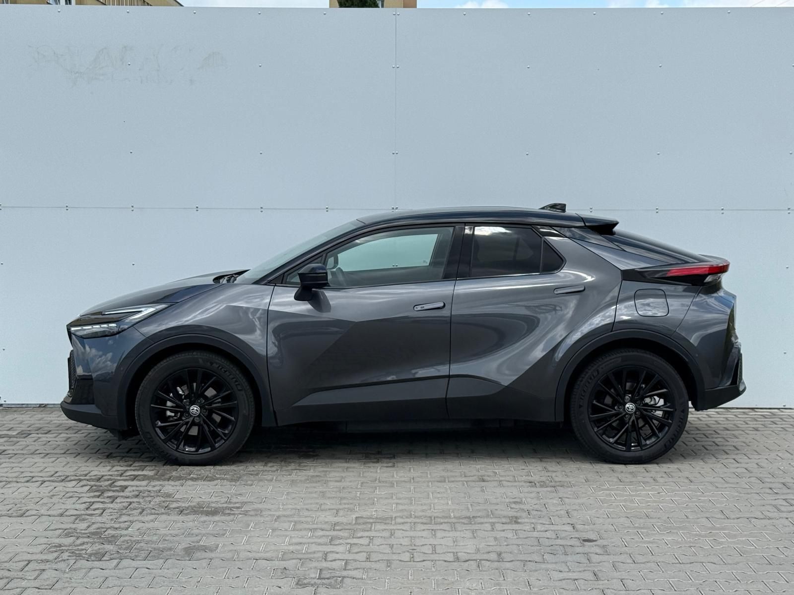 Toyota C-HR, 2,0 PHEV E-CVT GR Sport - fotka 3
